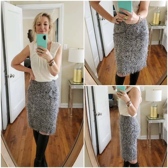 SOLD WORTH Cassic Pencil Skirt...Amazing Fabric! - Picture 3 of 7